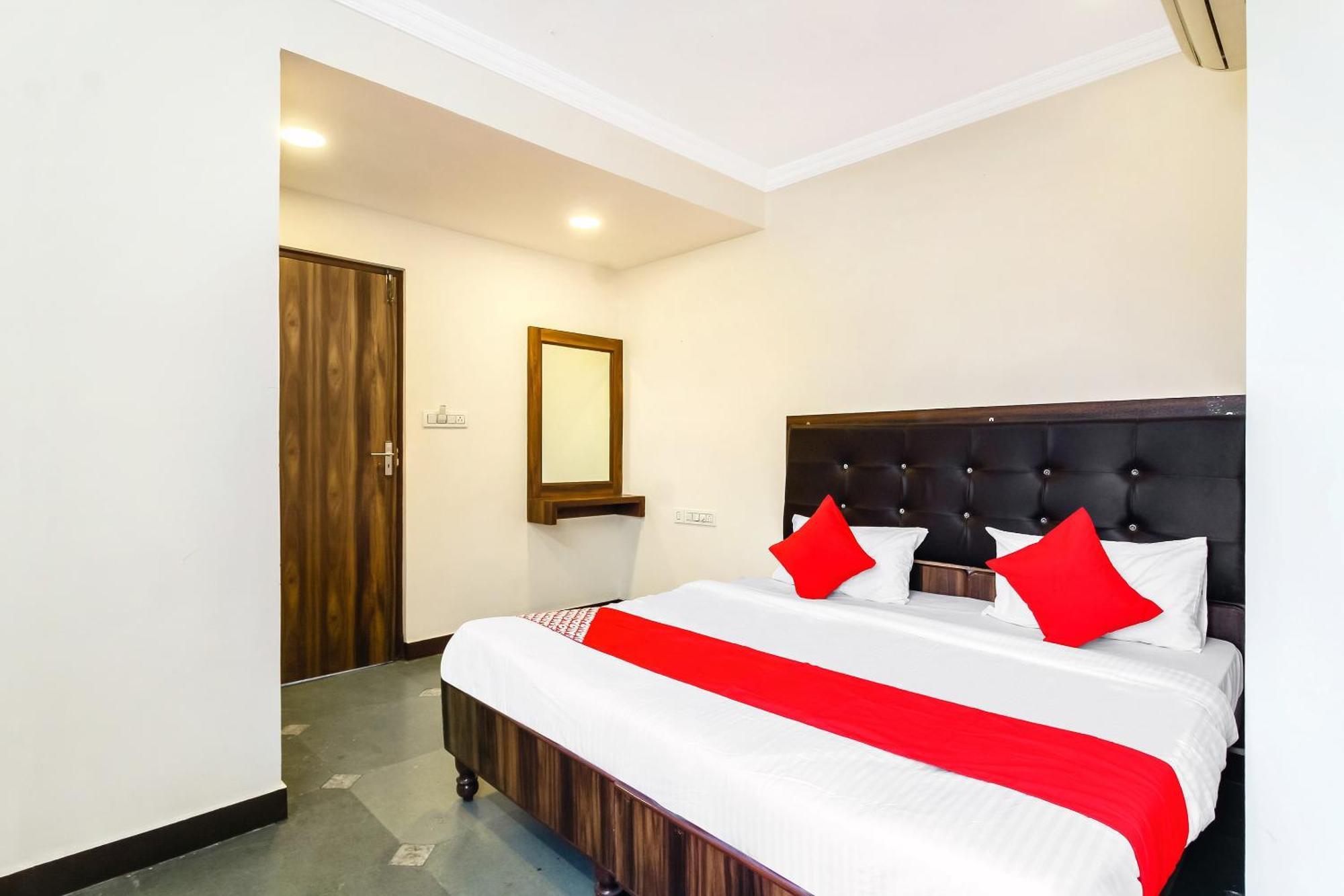 OYO 11429 Hotel Tokyo Japan Comforts Hyderabad Exterior foto