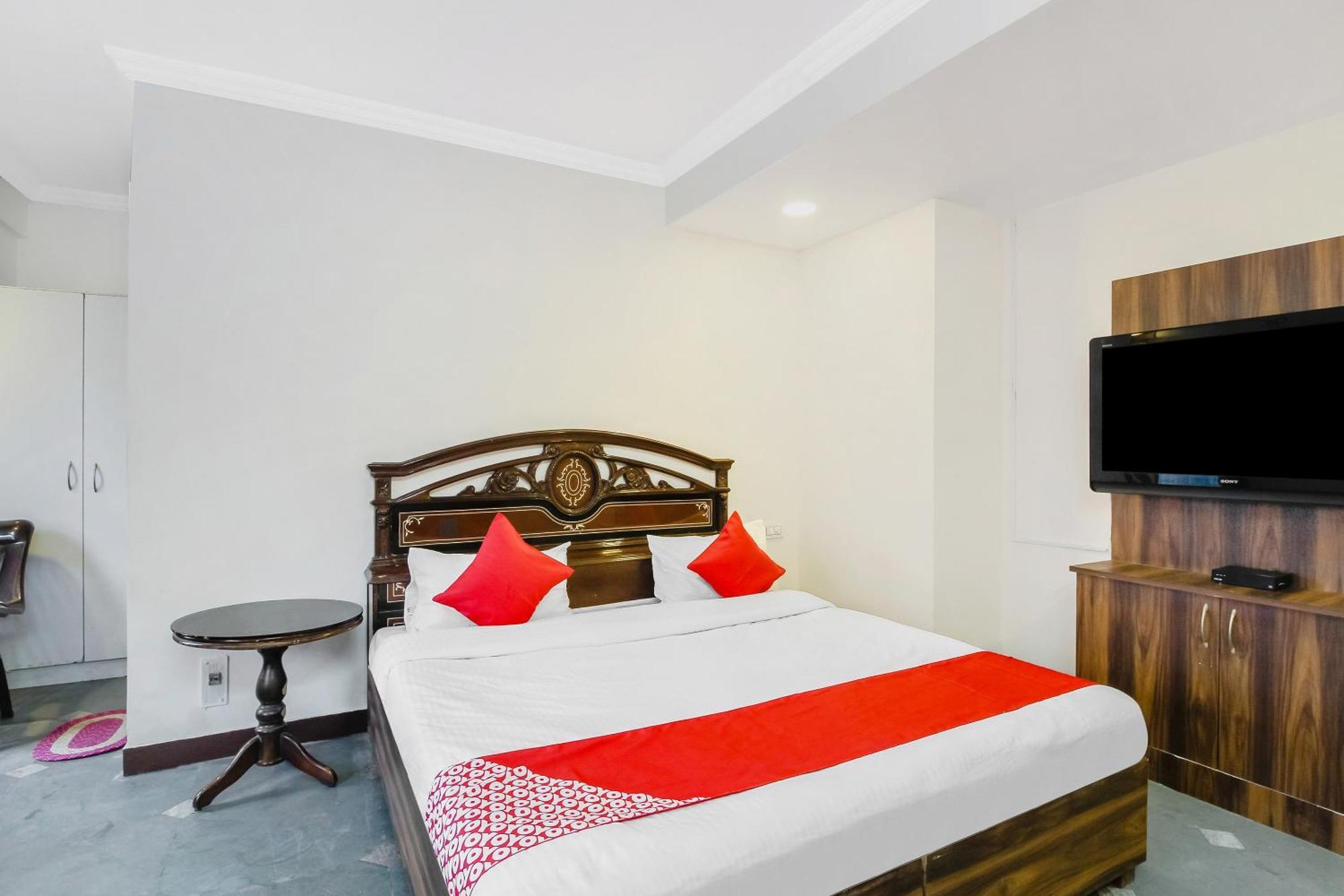 OYO 11429 Hotel Tokyo Japan Comforts Hyderabad Exterior foto