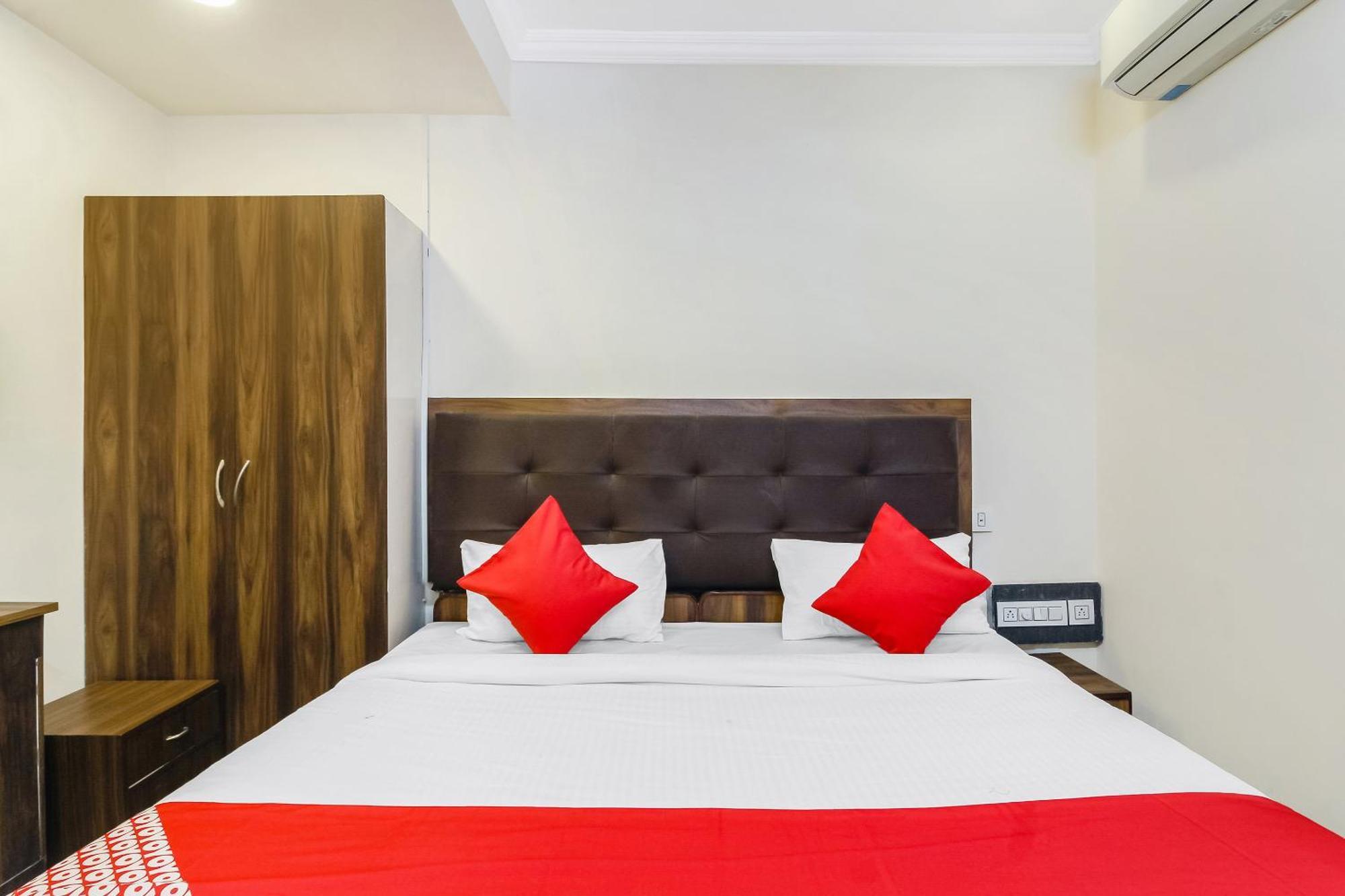 OYO 11429 Hotel Tokyo Japan Comforts Hyderabad Exterior foto