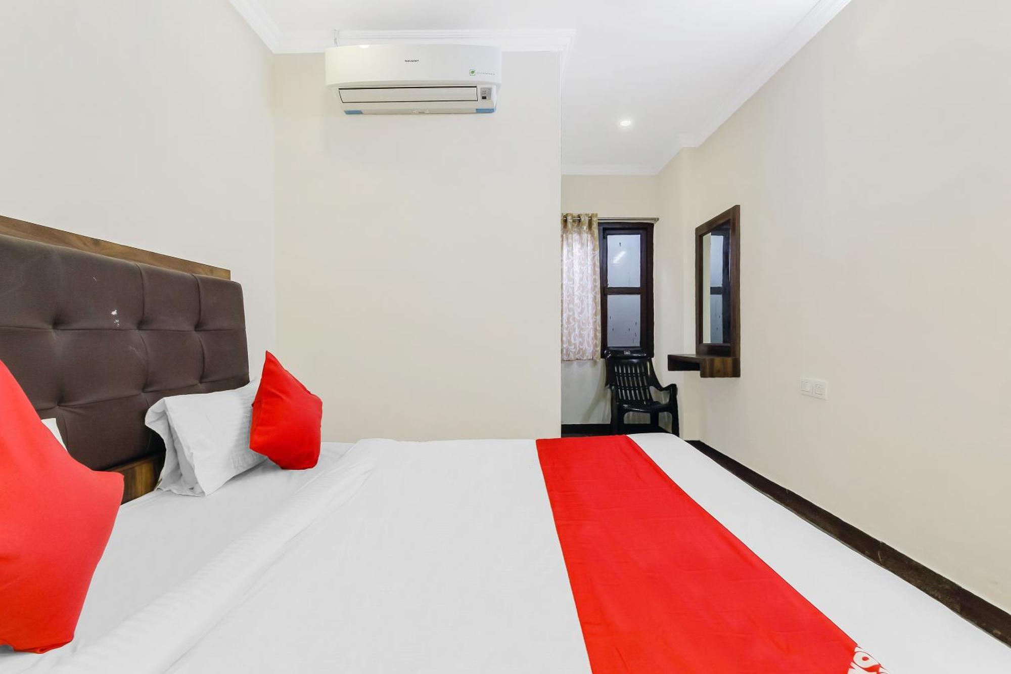 OYO 11429 Hotel Tokyo Japan Comforts Hyderabad Exterior foto