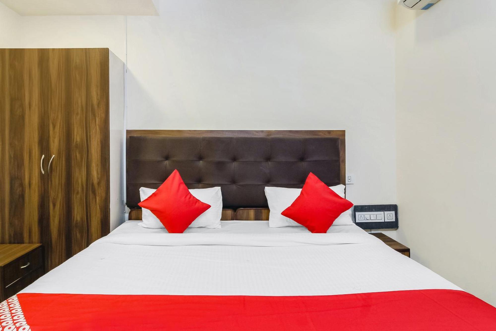 OYO 11429 Hotel Tokyo Japan Comforts Hyderabad Exterior foto