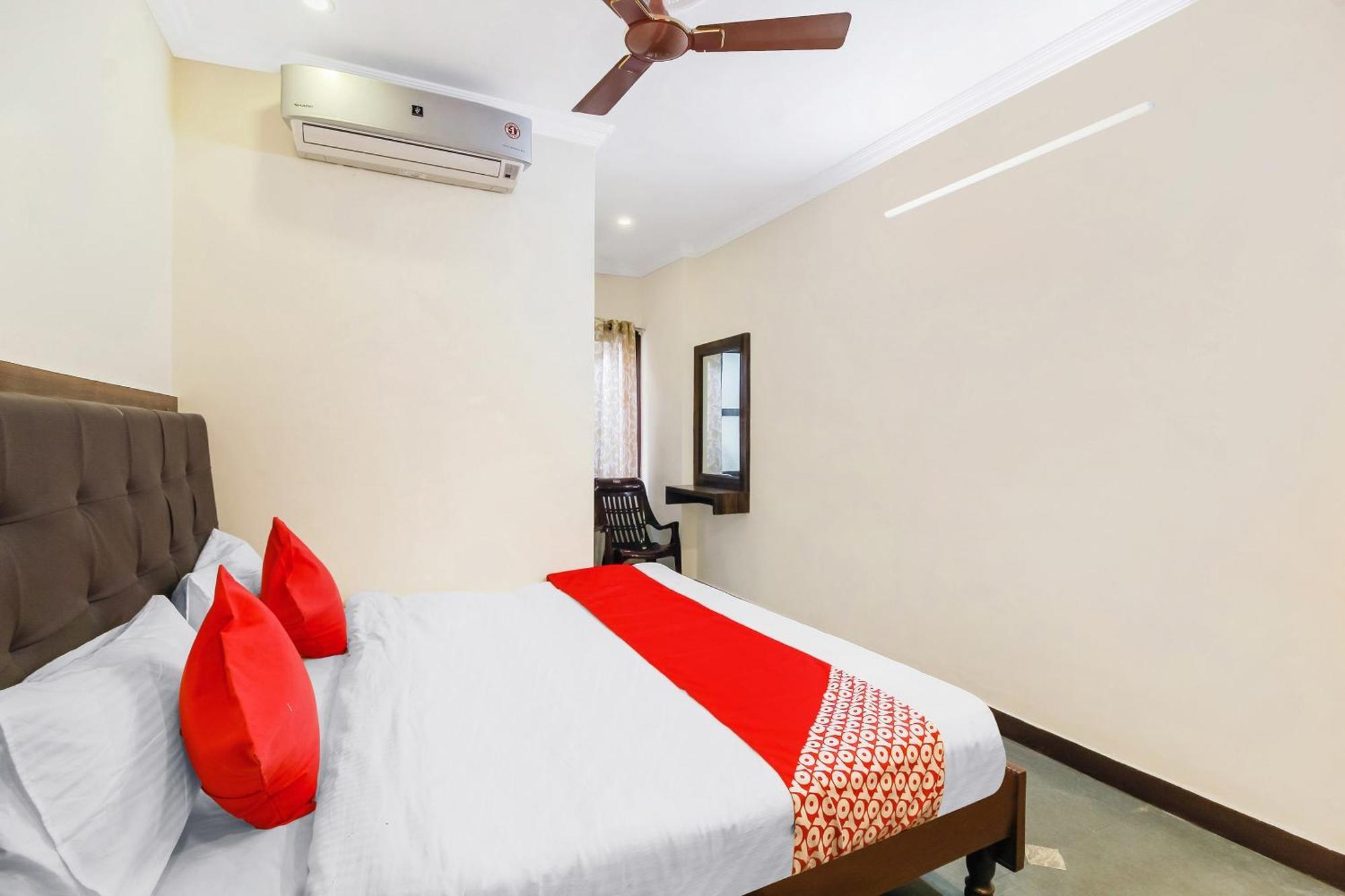OYO 11429 Hotel Tokyo Japan Comforts Hyderabad Exterior foto